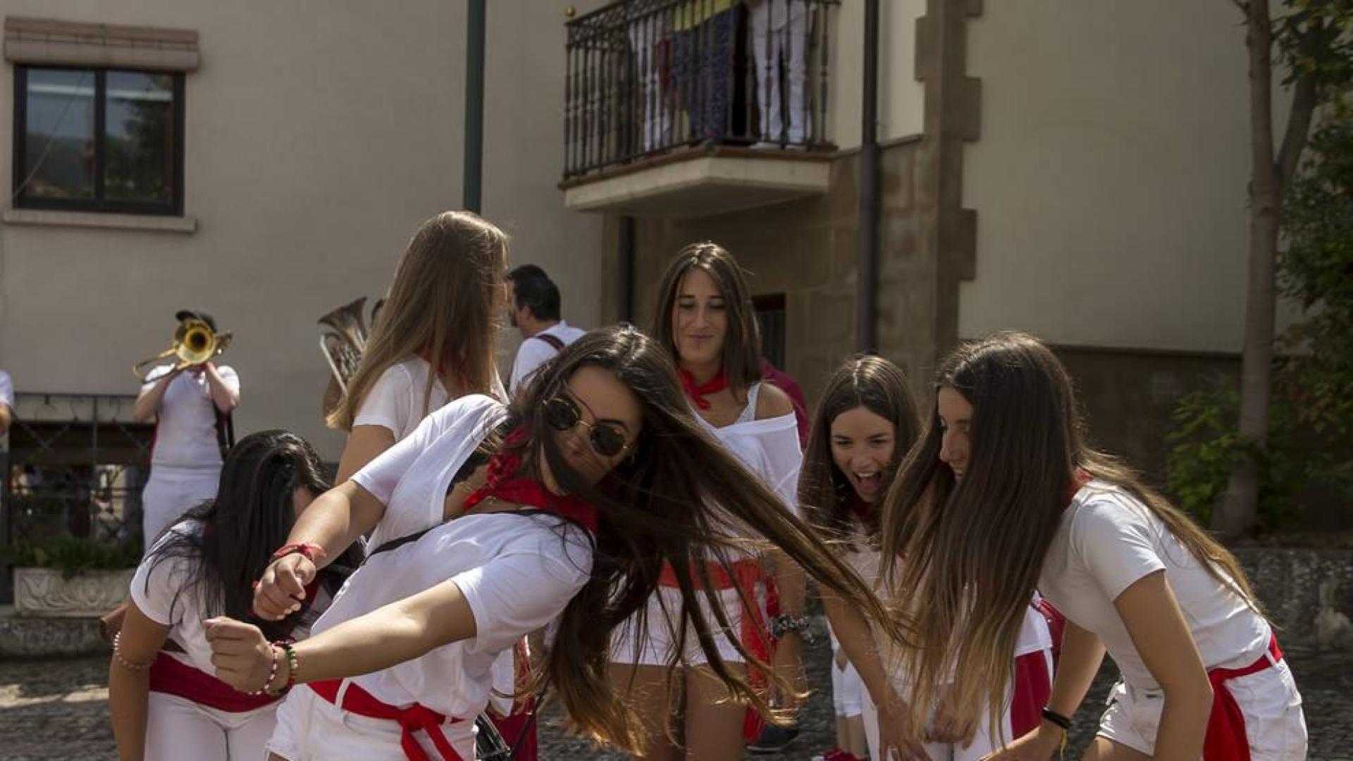 Fotos del cohete de fiestas de Beriáin Viejo 2019