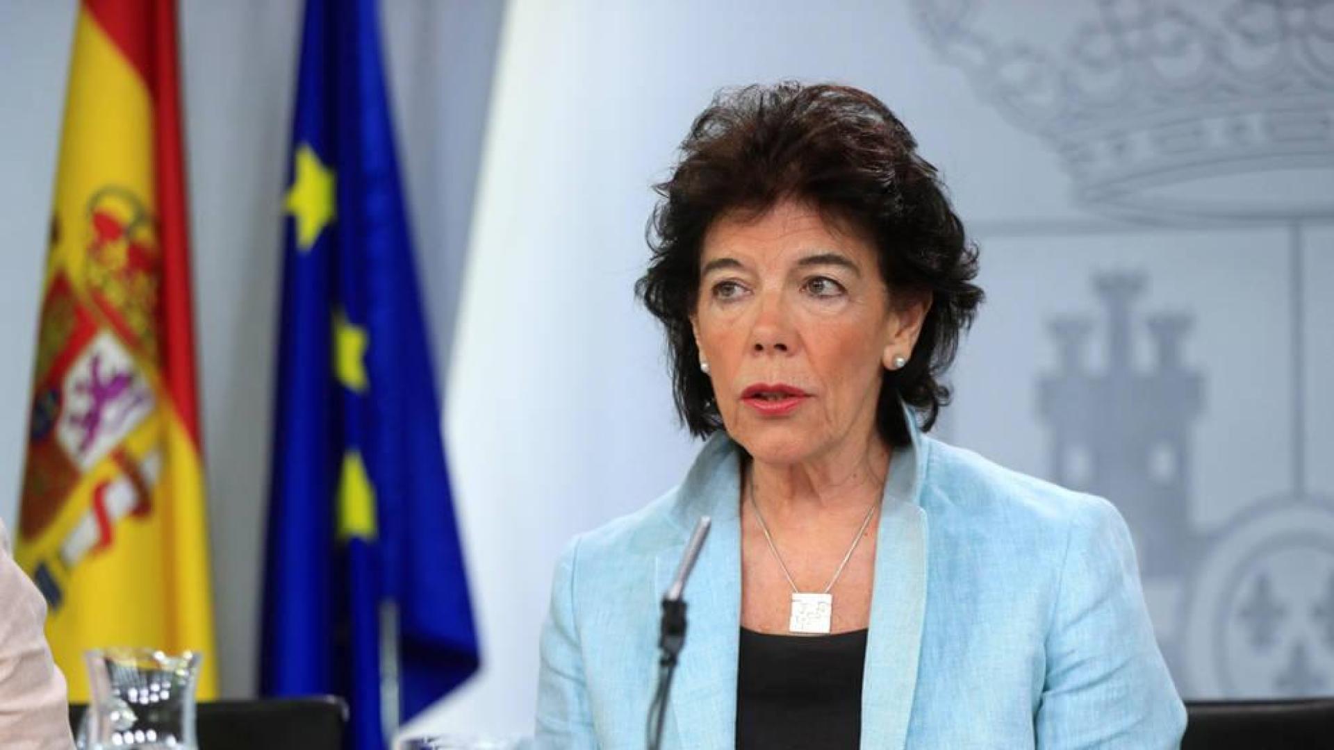 Celaá destaca que Bildu "ya no va a estar en el Gobierno navarro"