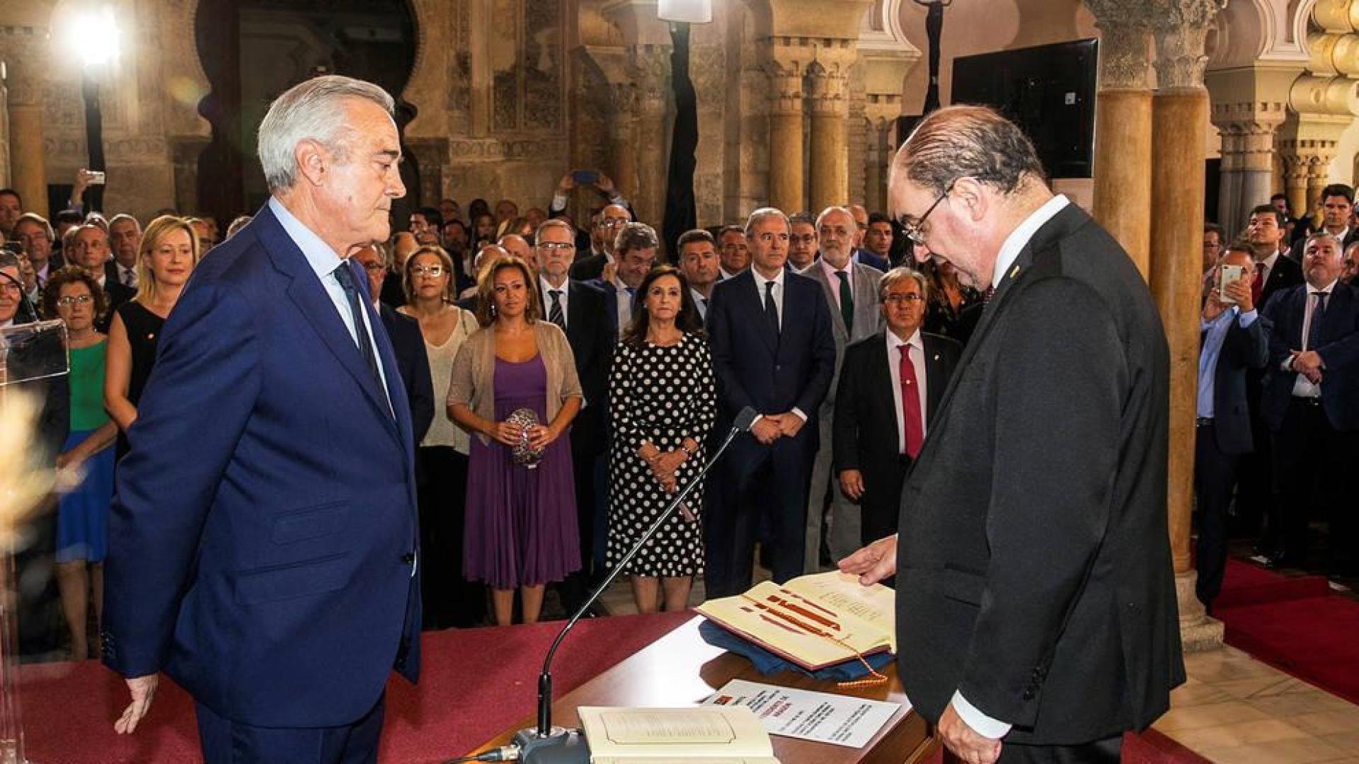 Lambán se compromete a construir Aragón como "un proyecto común"