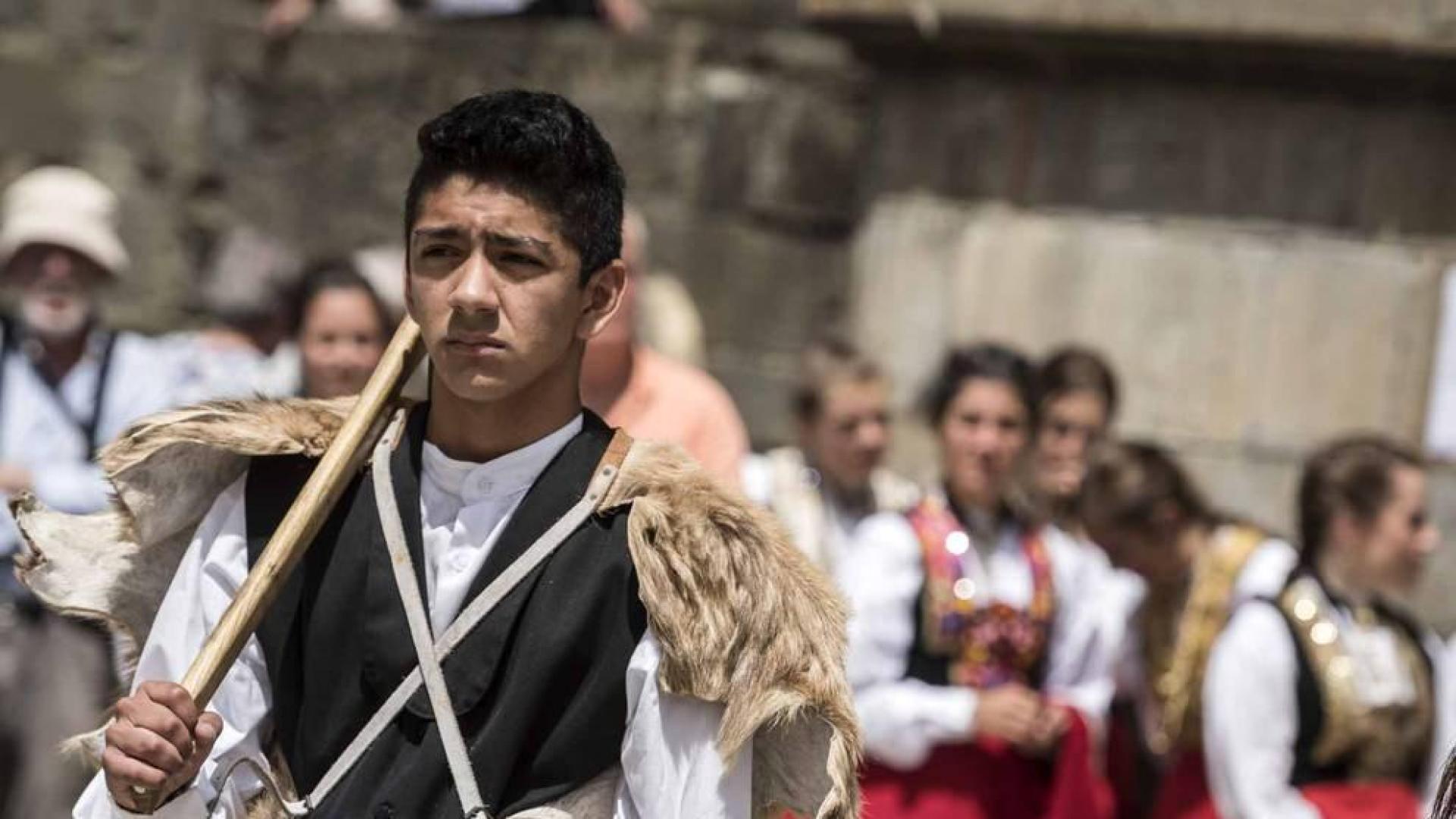 Imágenes de la VIII edición de esta fiesta sobre la historia del valle del Roncal.
