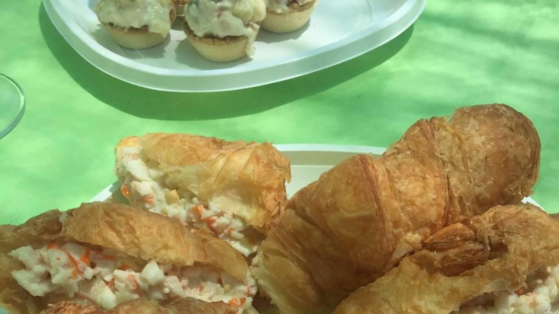 Cruasanes con ensaladilla