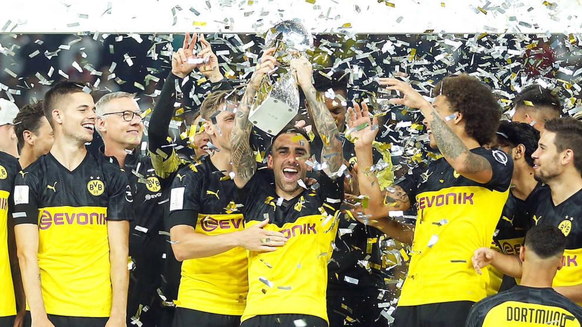 Alcácer y Sancho fulminan con sus goles el dominio estéril del Bayern