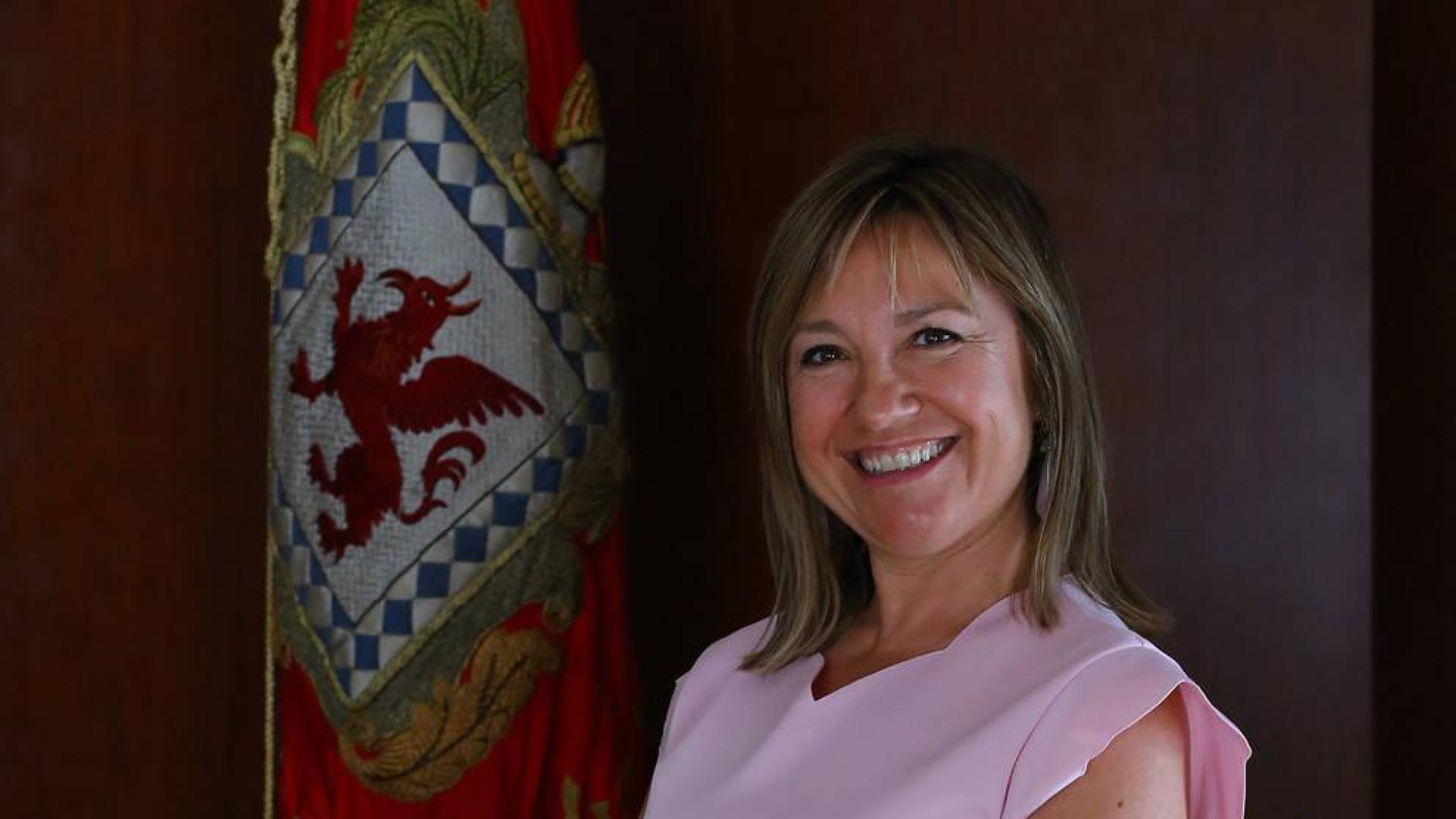 Amparo López: "En Huarte hay dos bloques enfrentados y soy alcaldesa por eso"