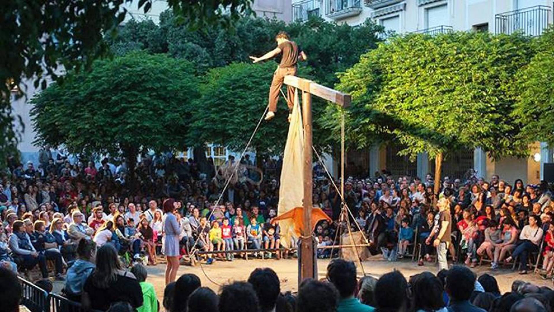 Los equilibristas de Circ Panic llevan su espectáculo a la Ciudadela este martes