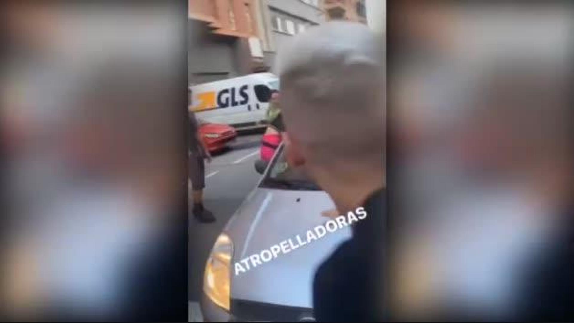 500 euros de multa por pasear a una joven en el capó de un coche