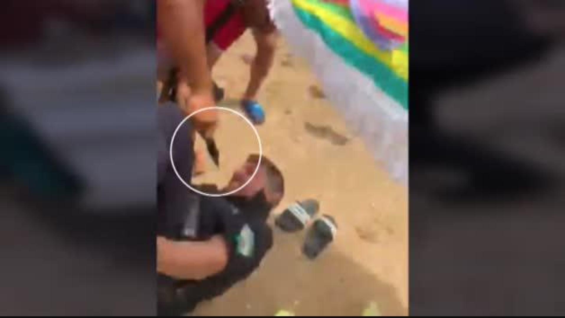 Un vendedor ambulante asesta tres puñaladas al jefe de la Policía Local de Punta Umbría