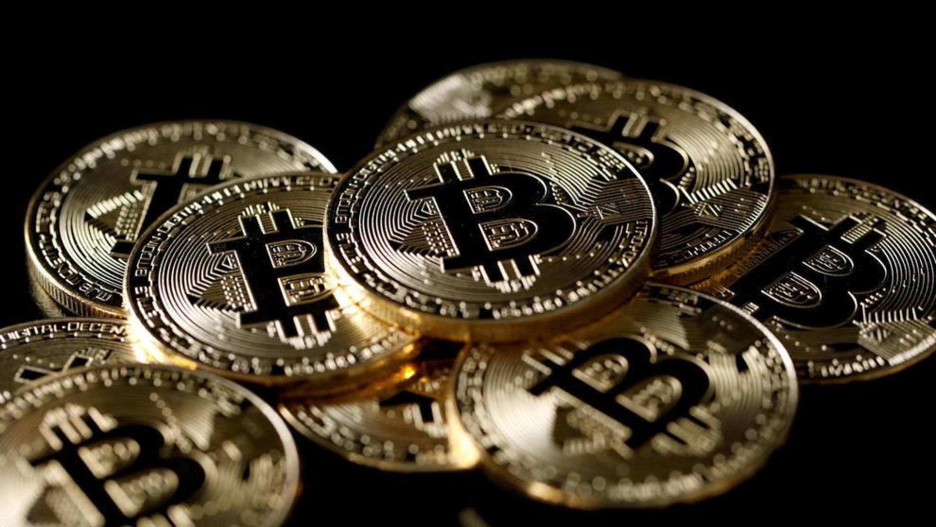 Para costear la dosis, un bitcoin