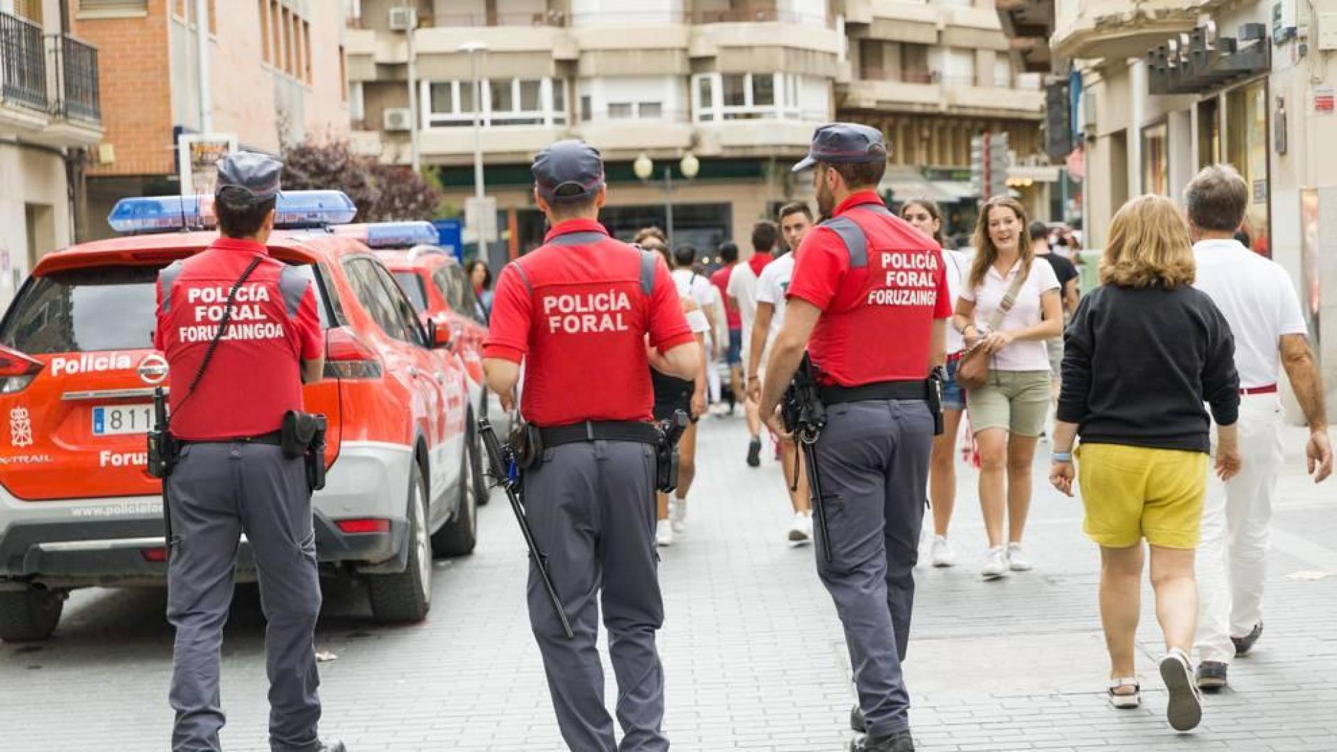 Denuncia el hurto de 3.000€ por una chica que invitó a su casa en Tudela