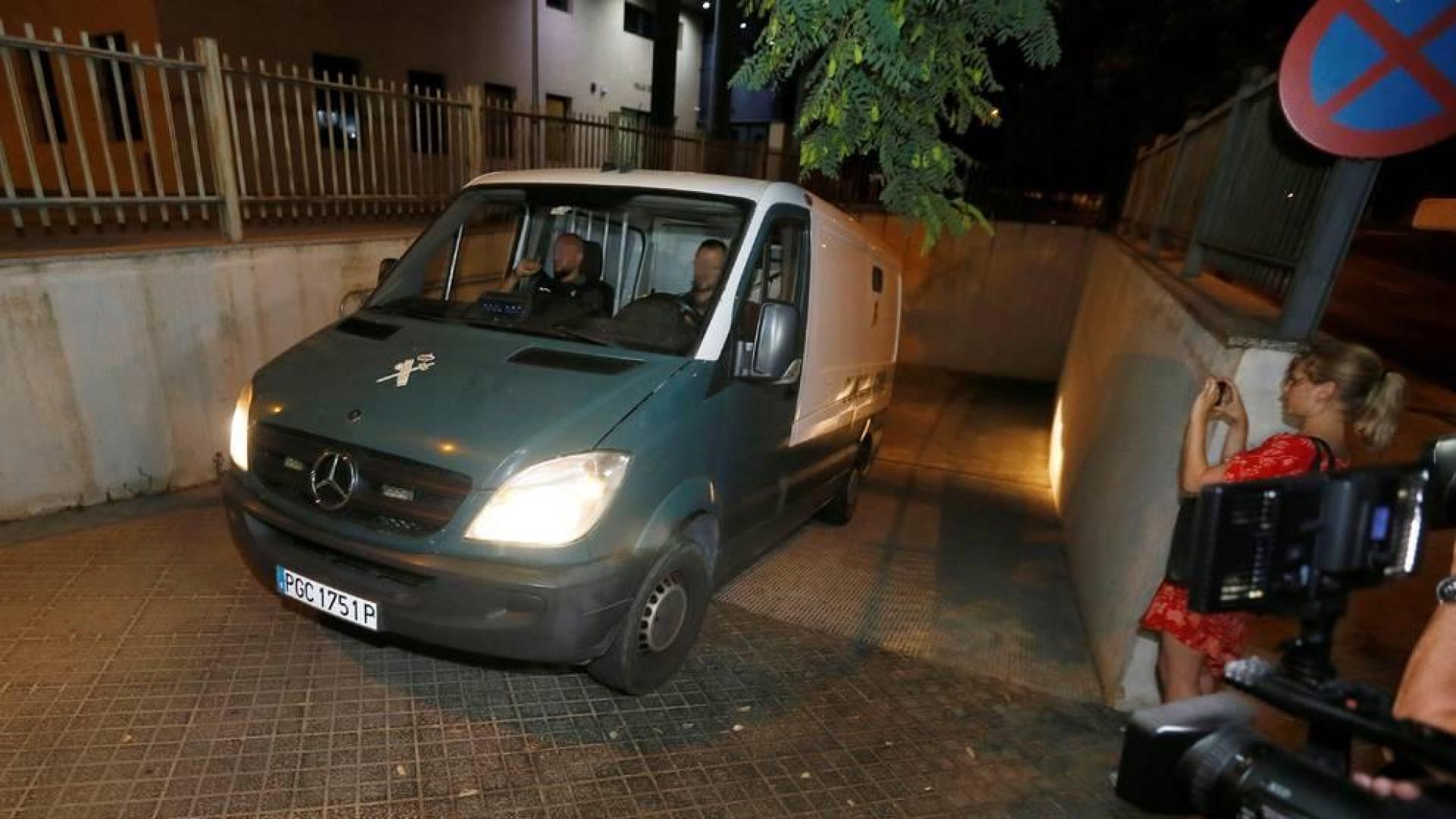 Ingresan en un módulo de seguridad los 3 detenidos por la agresión grupal en Benidorm