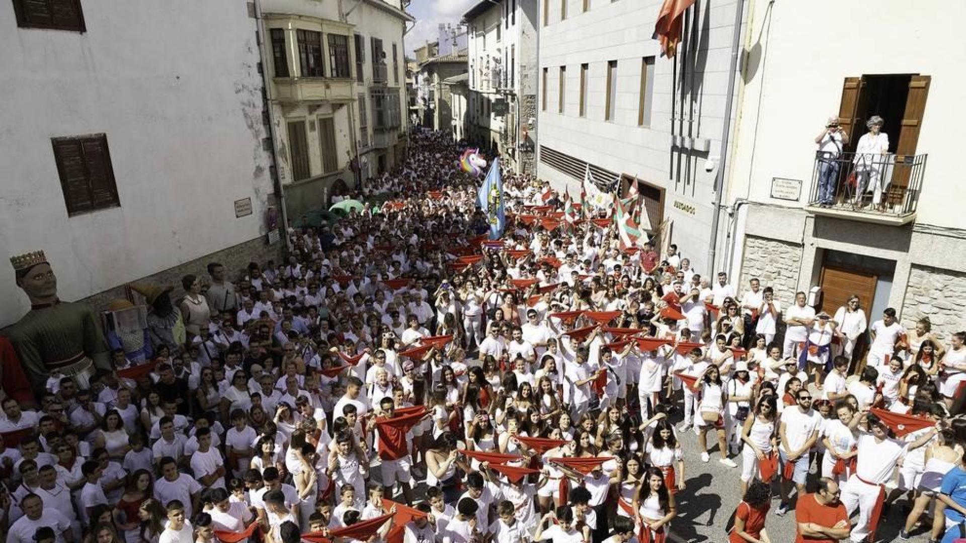 Todas las fotos del cohete de fiestas de Aoiz 2019 en Diario de Navarra