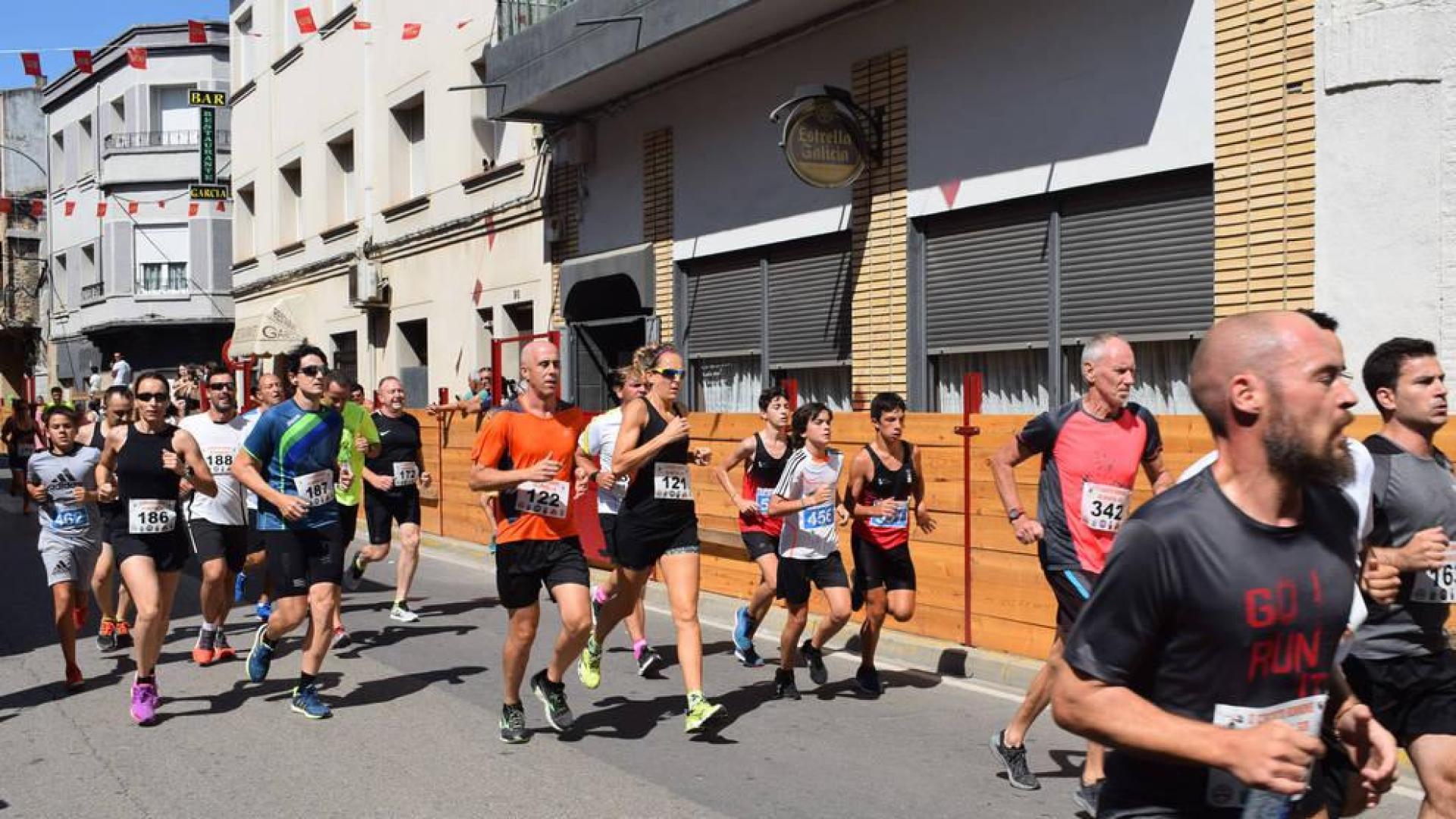 Un grupo de corredores, en la prueba absoluta disputada ayer.