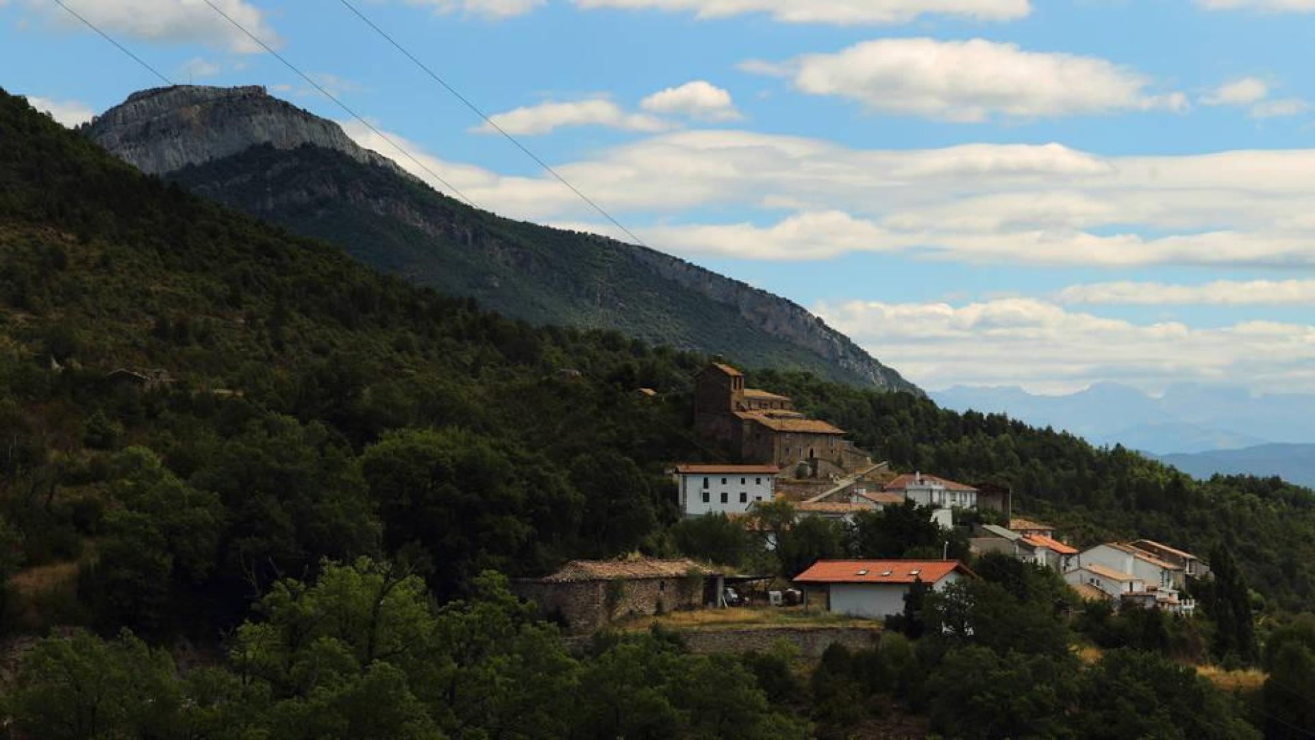 Castillonuevo cuida su tierra y su historia