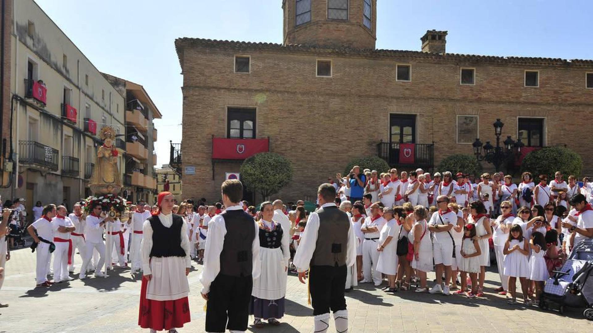 Todas las fotos de la procesión de la Virgen de fiesats de Falces 2019