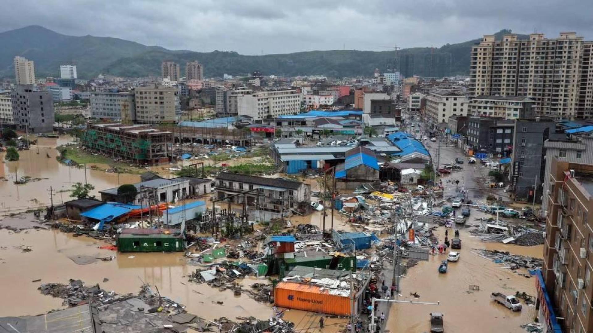 Imágenes del paso del tifón 'Lekima' por la provincia china de Zhejiang (este).