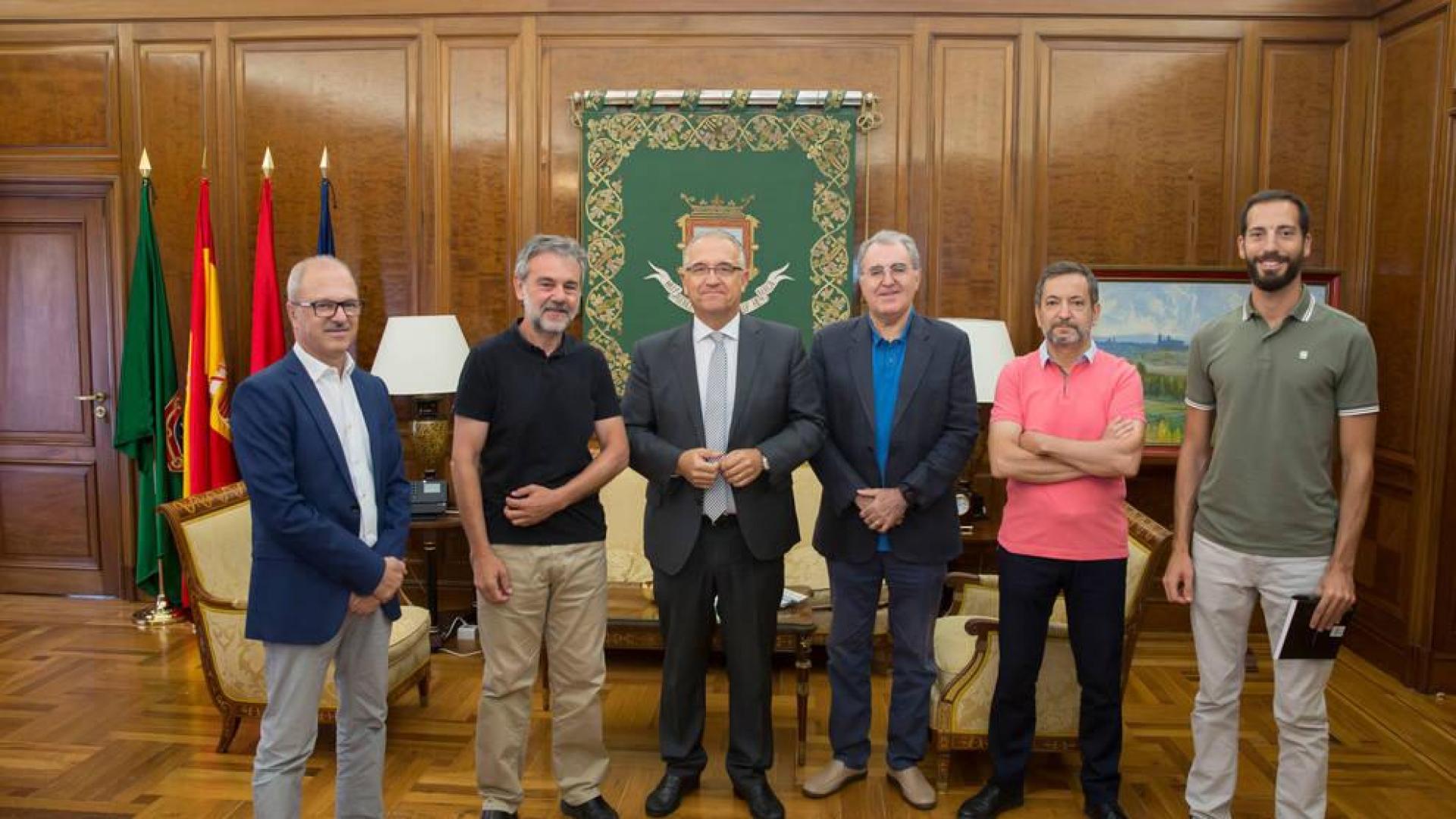 Los Municipios del Camino informan al alcalde de Pamplona de sus actividades
