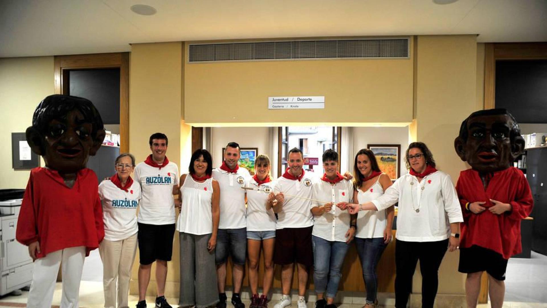 Nueve manos unen a Tafalla en el chupinazo
