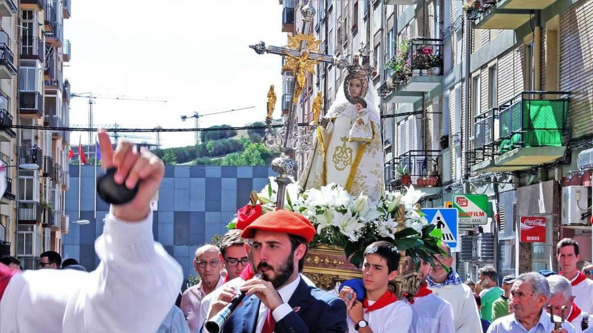 Fotos de la procesión del 15 de agosto de fiestas de Burlada