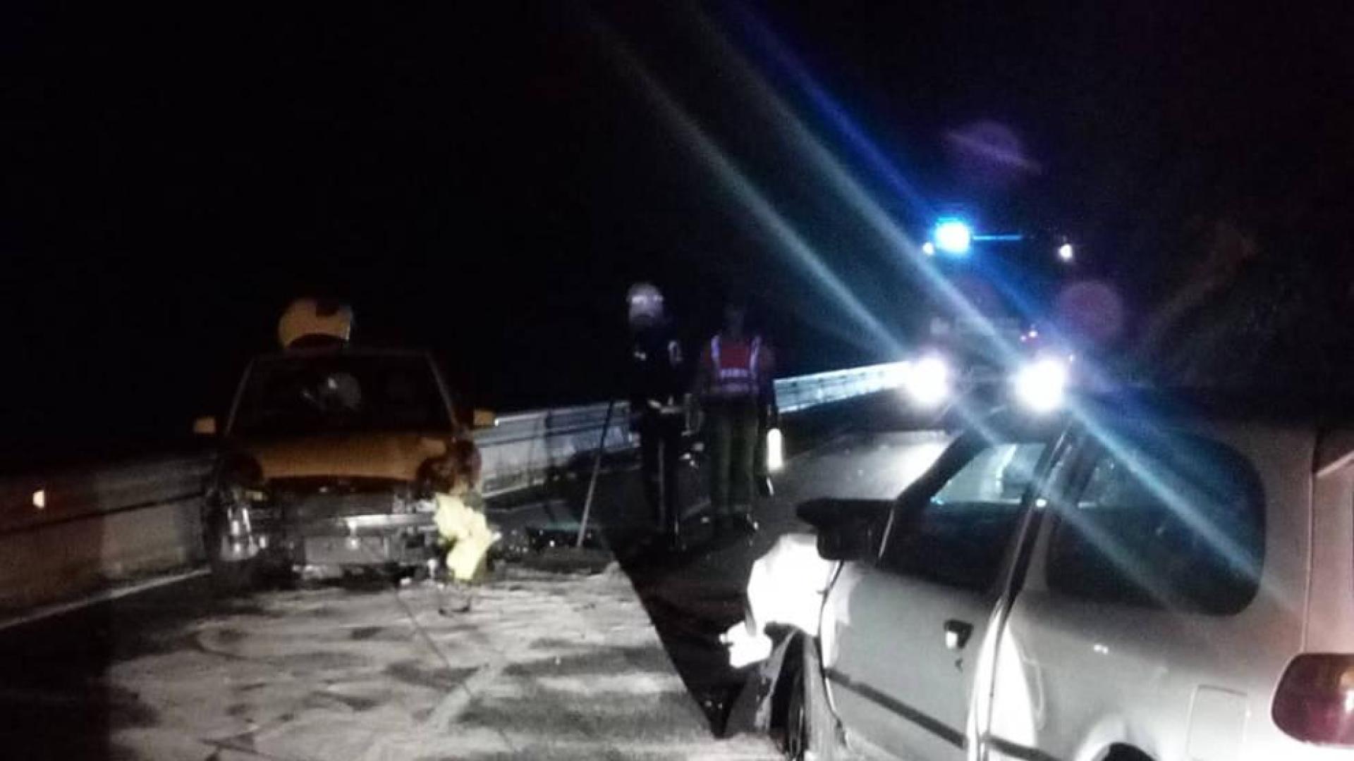 Dos heridos en un choque frontal cerca del polideportivo de la UN