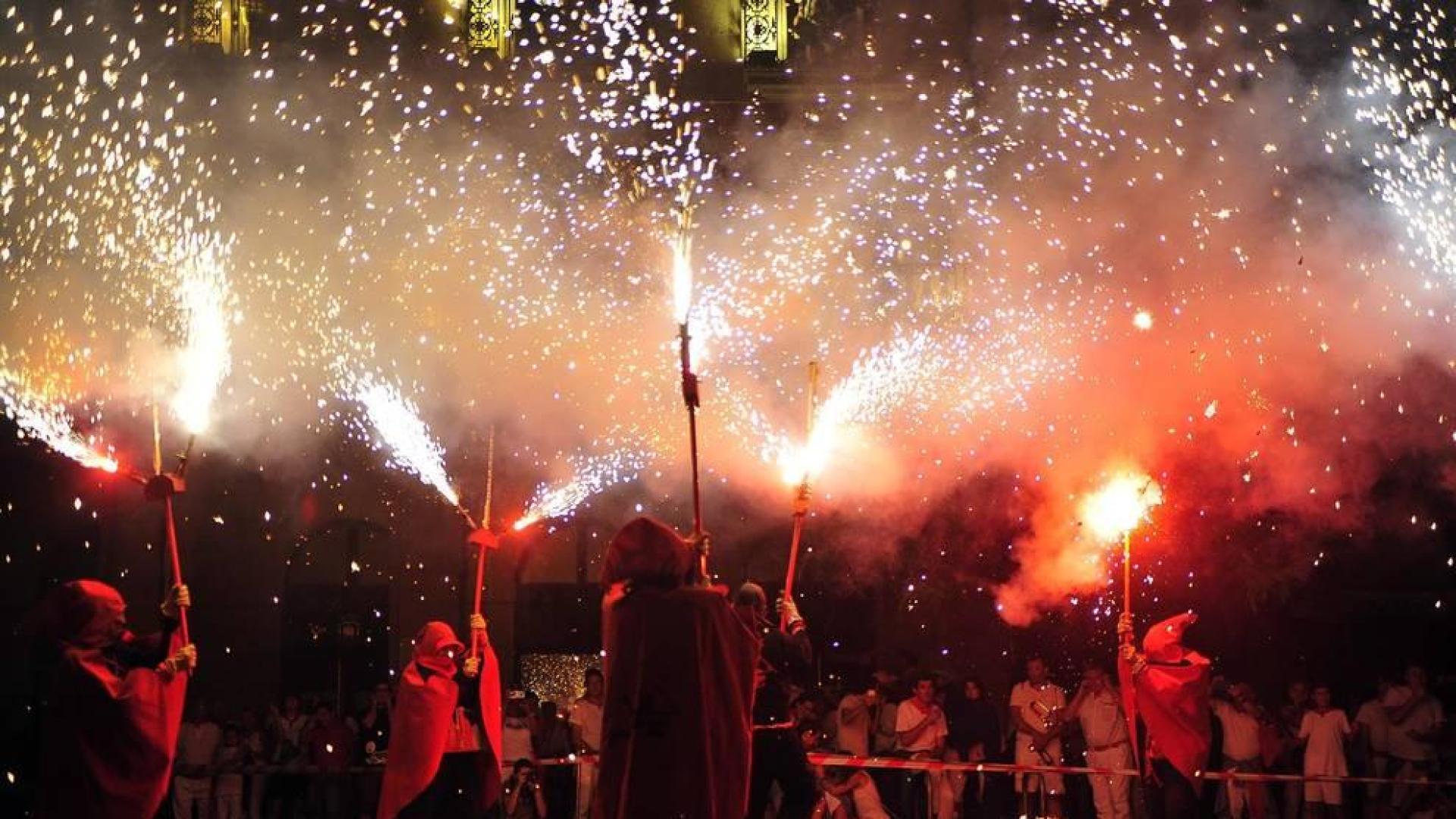 Todas las fotos de los Correfoc en la Plaza de Navarra de las Fiestas de Tafalla 2019 en el Diario de Navarra