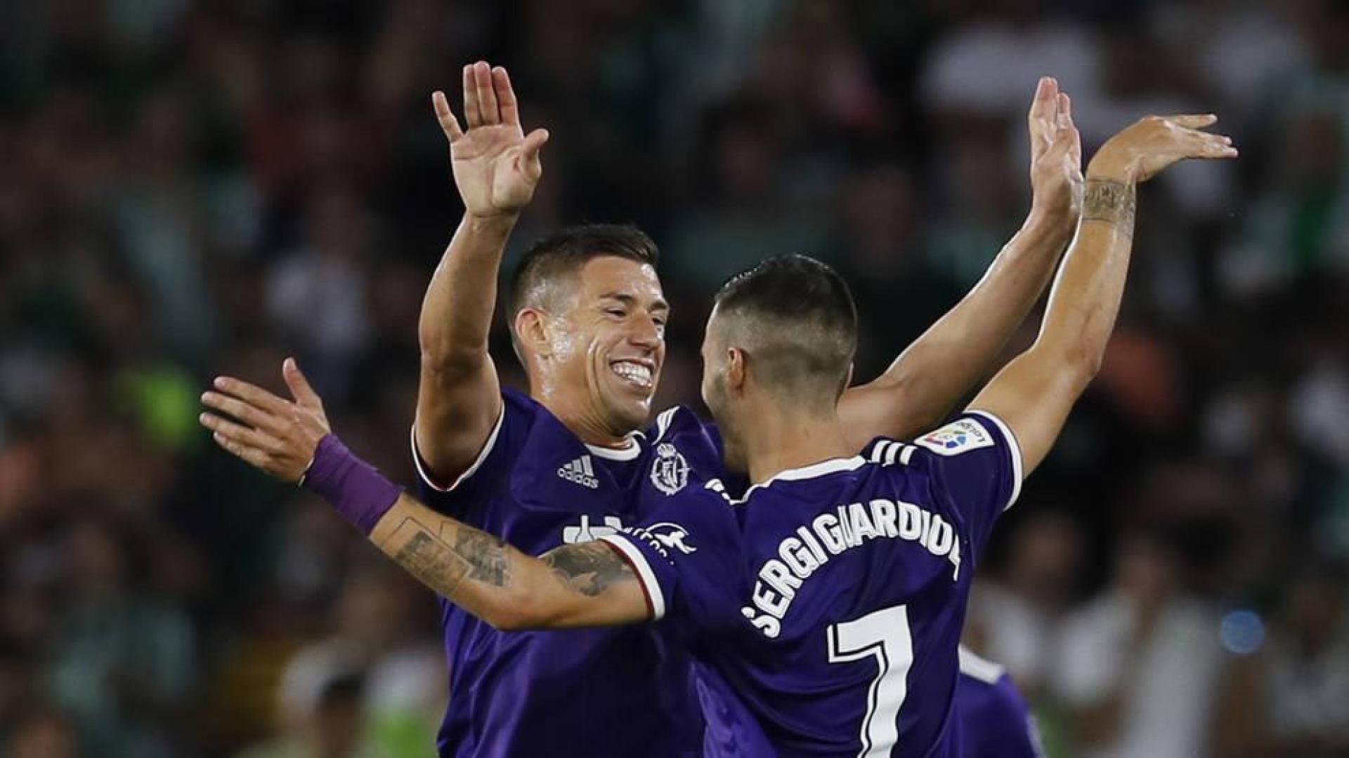 El Valladolid gana a un Betis que aguantó 80 minutos en inferioridad