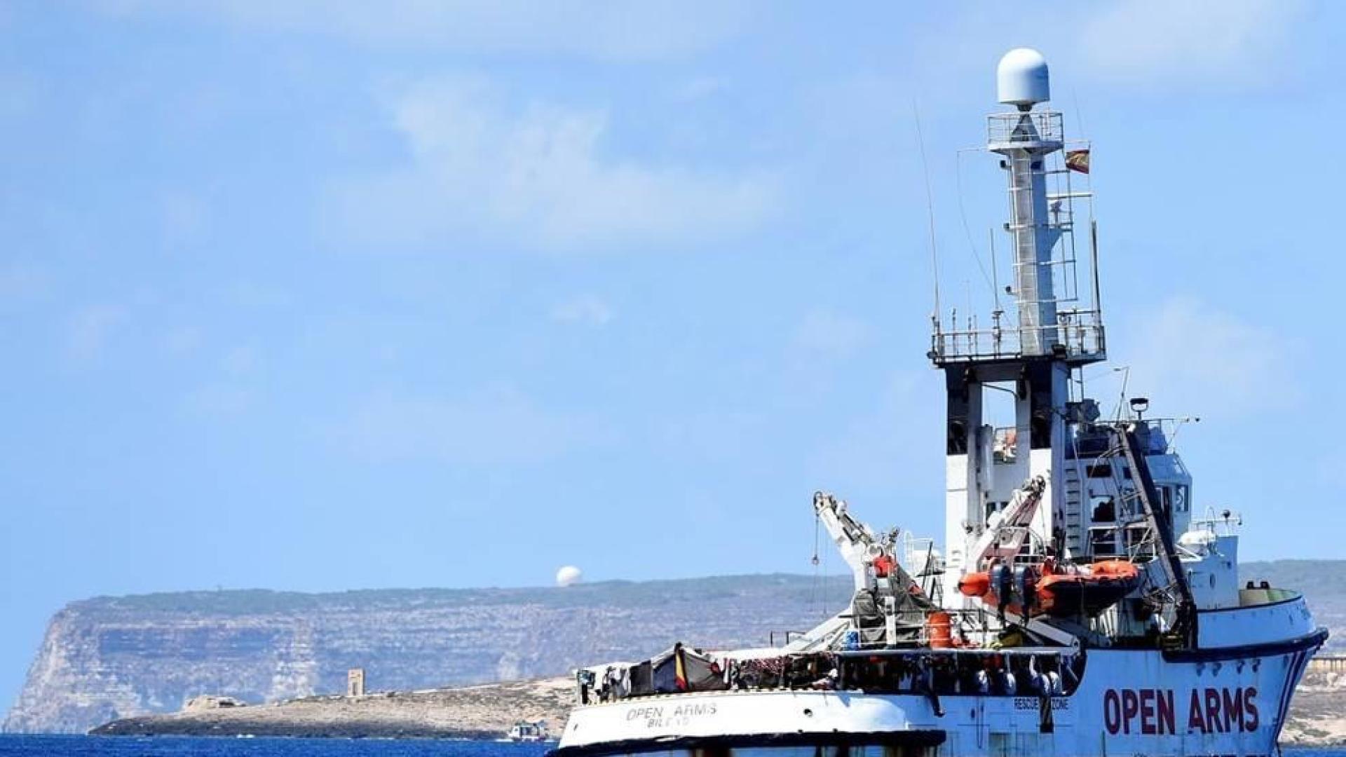 El Open Arms alerta de que ya no puede garantizar la seguridad de los migrantes