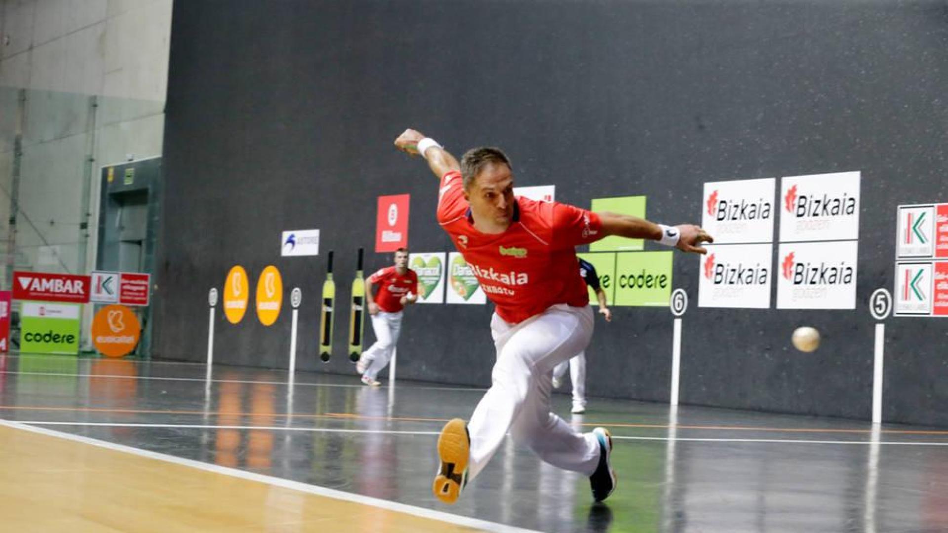Aimar Olaizola en el frontón Bizkaia.