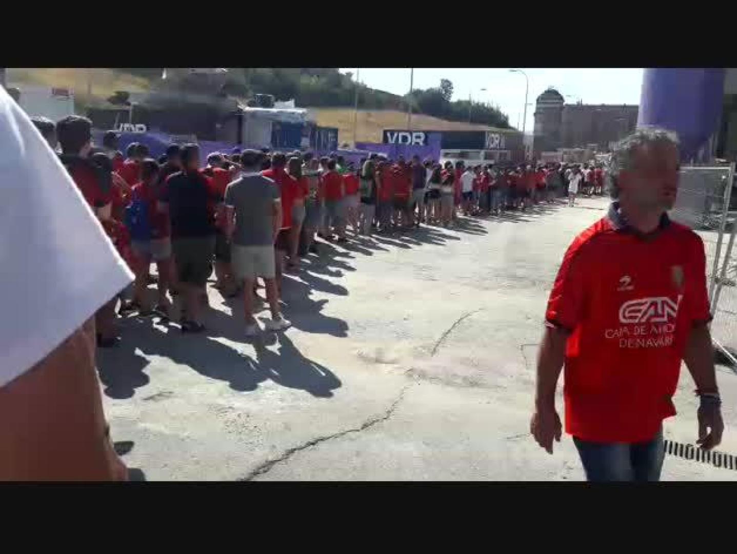 Caos en en los accesos a El Sadar en el partido ante el Eibar