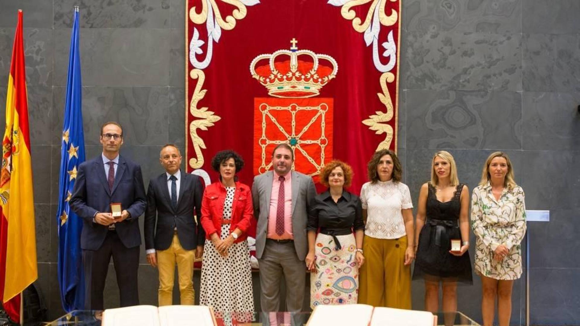 Aguirre, Magdaleno y Regúlez toman posesión como nuevos parlamentarios forales