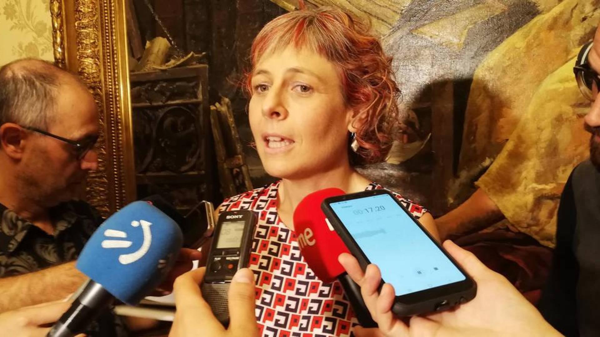 Rebeca Esnaola, tras jurar su cargo.