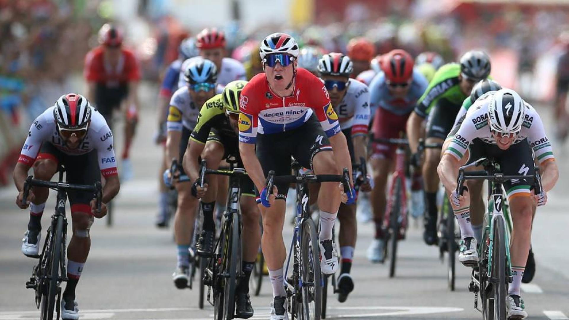El holandés Jakobsen se impone en El Puig y Roche sigue líder