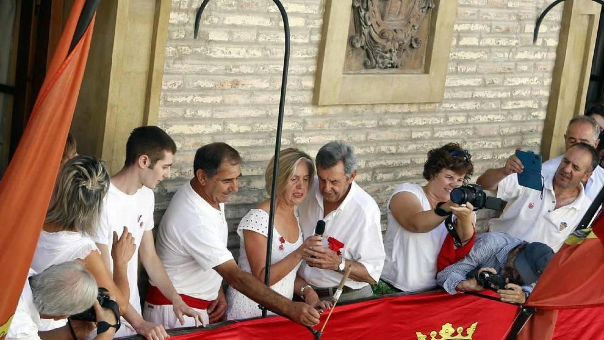 Todas las fotos del cohete de fiestas de Lumbier 2019