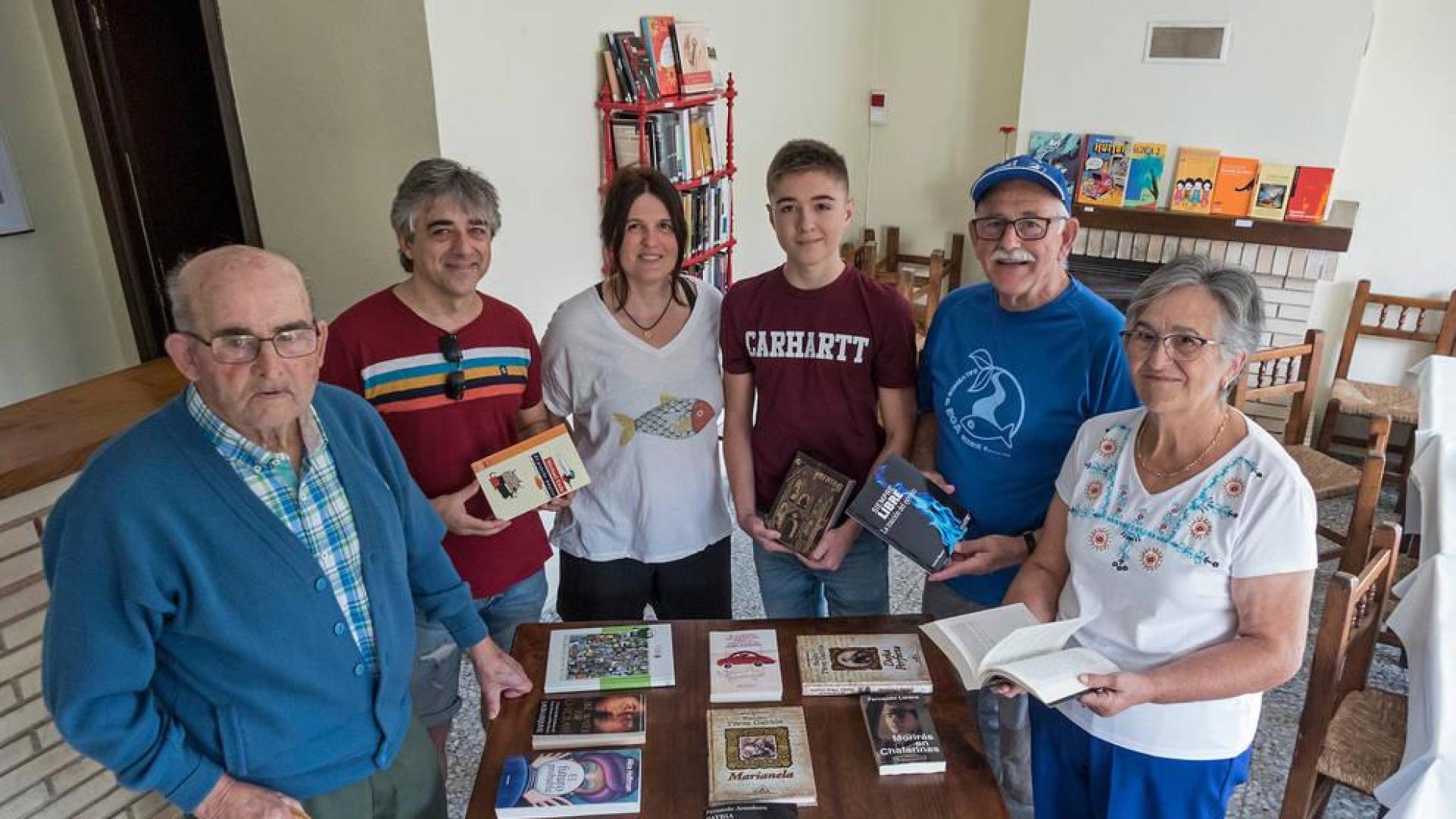 160 libros para los quince vecinos de Ollogoyen