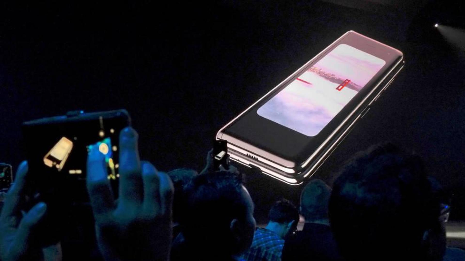 Samsung anuncia por sorpresa el lanzamiento de su smartphone plegable