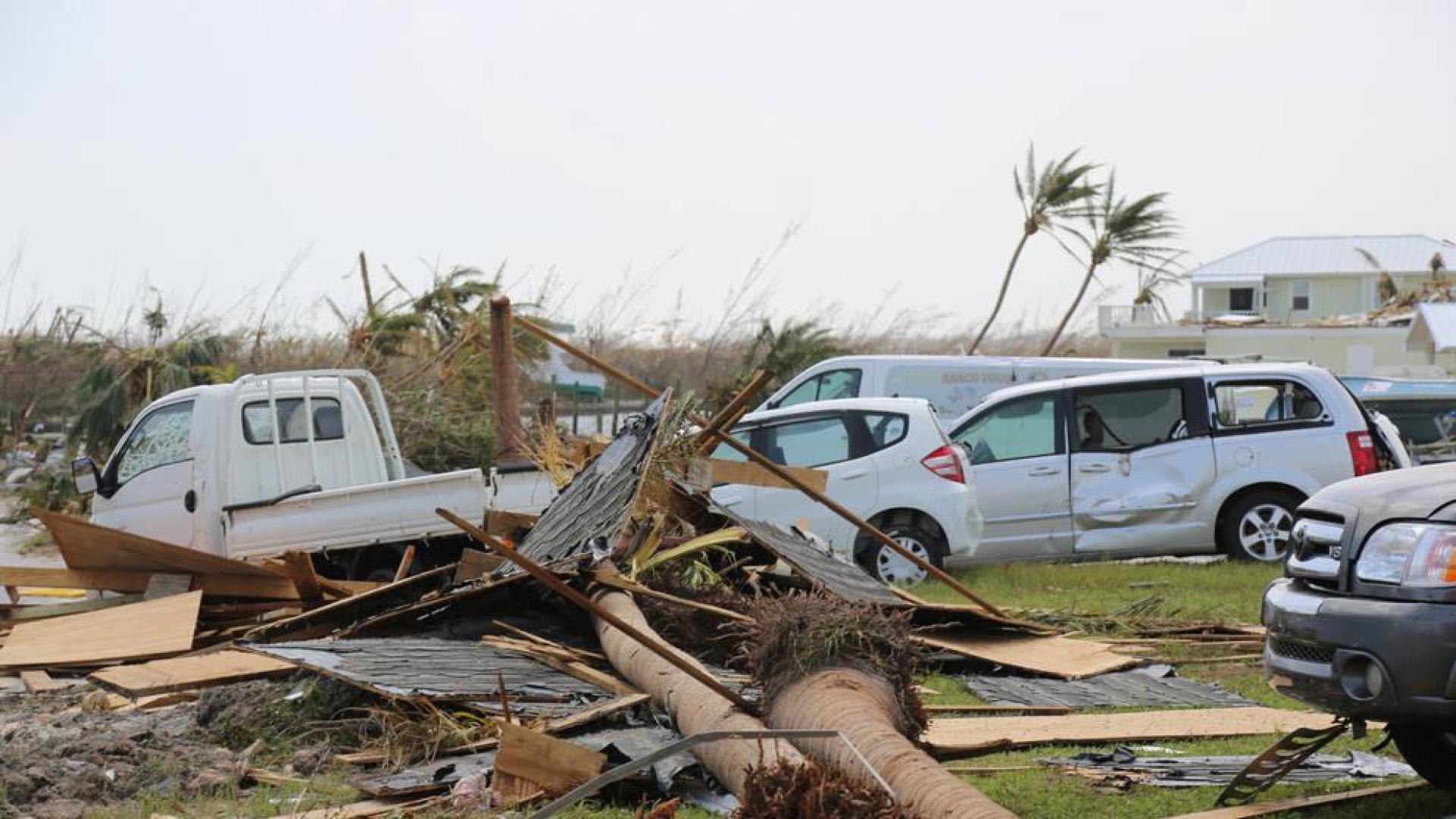 Bahamas confirma 20 muertos y casos de pillaje tras el huracán Dorian