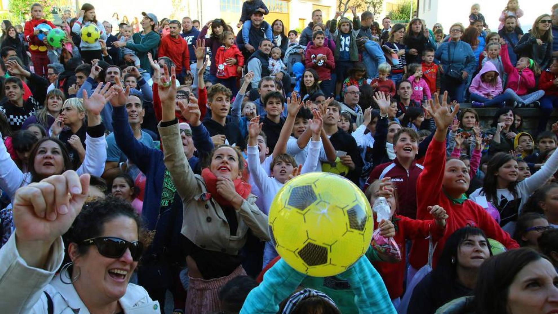 Cohete a cargo de los korrikolaris de Artica que abren tres días de fiestas