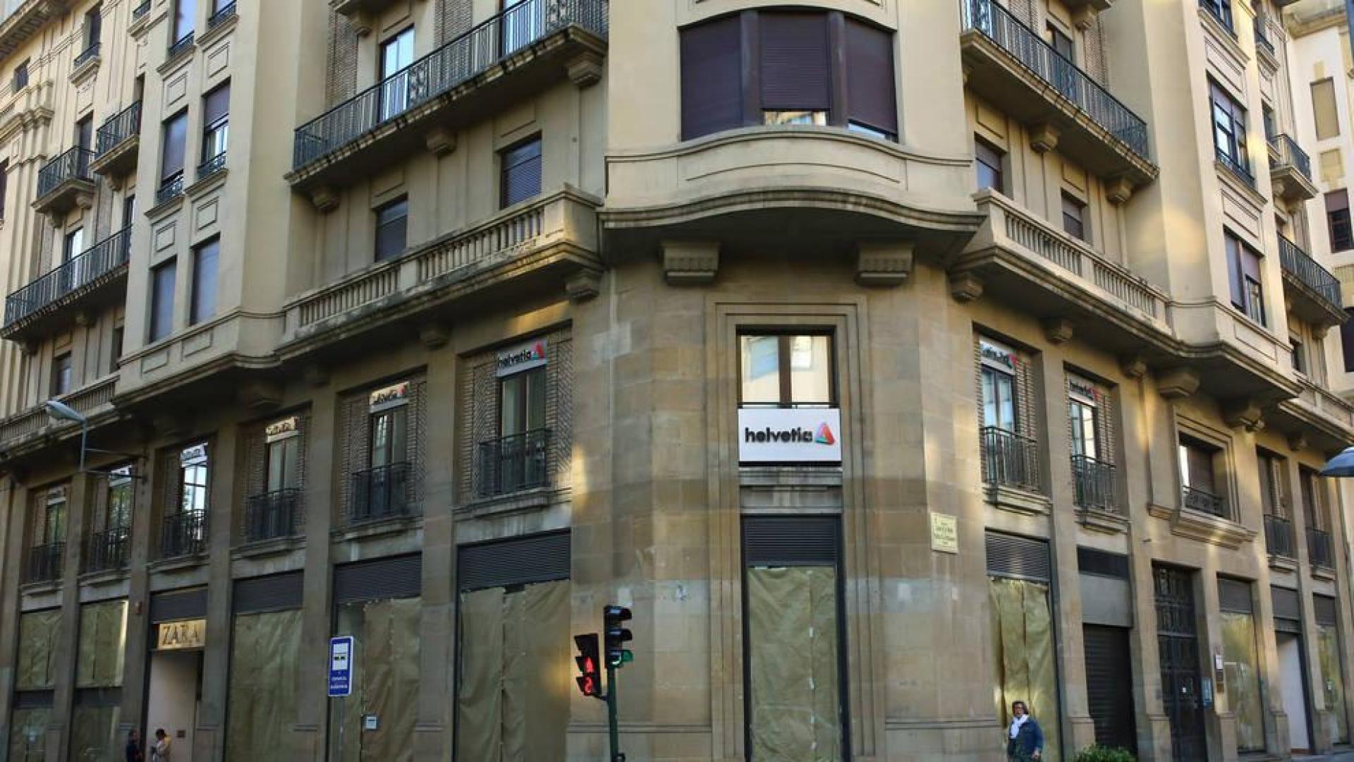 Los tres establecimientos de inditex cerrados