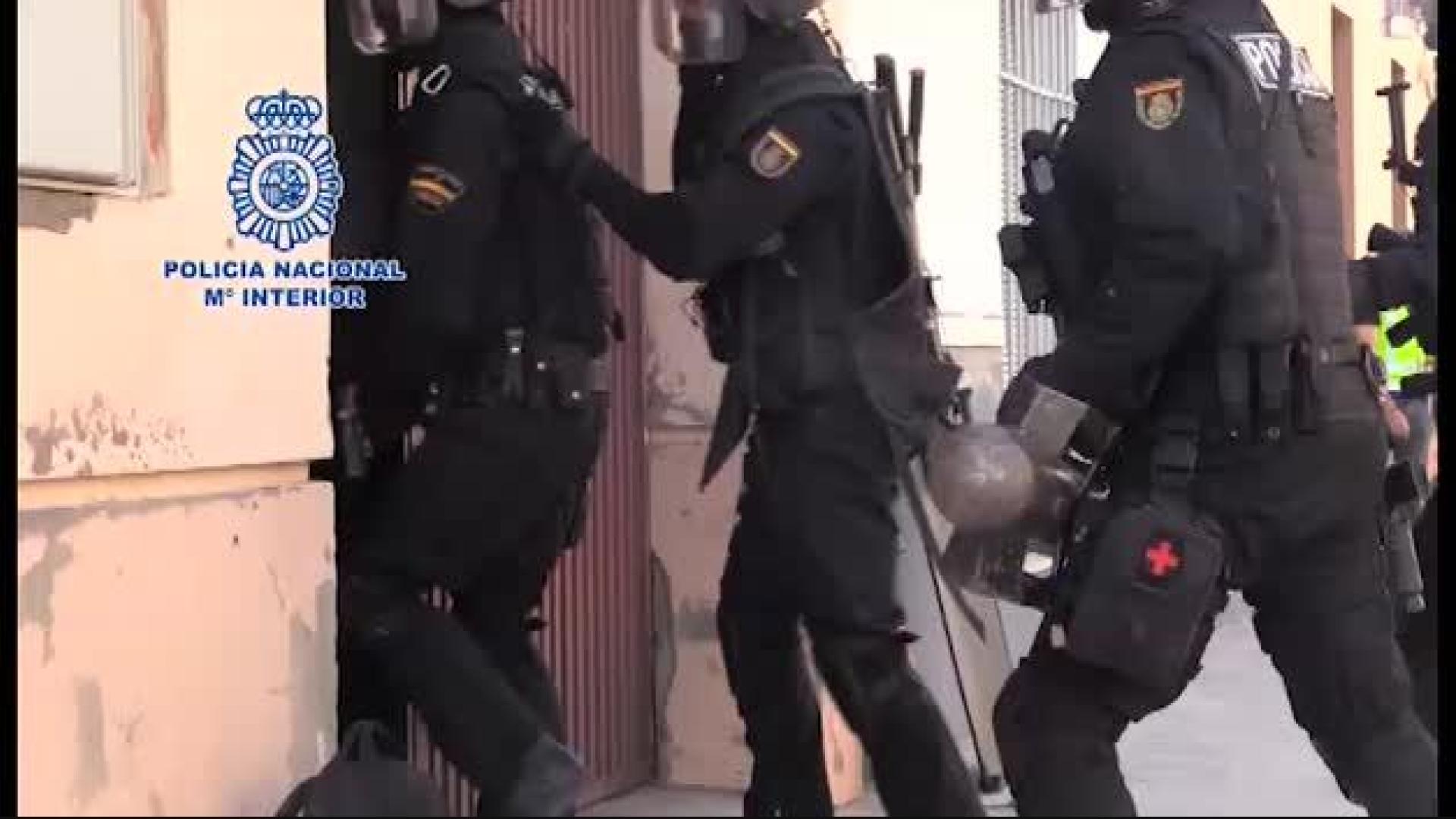 La policía detiene a 20 aluniceros pertenecientes a una banda que operaba en toda España