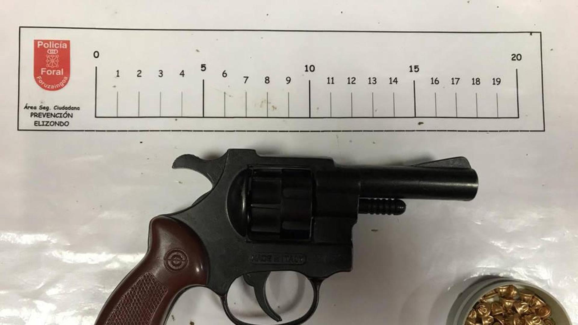 La Policía Foral se incauta de un arma detonadora en un control rutinario