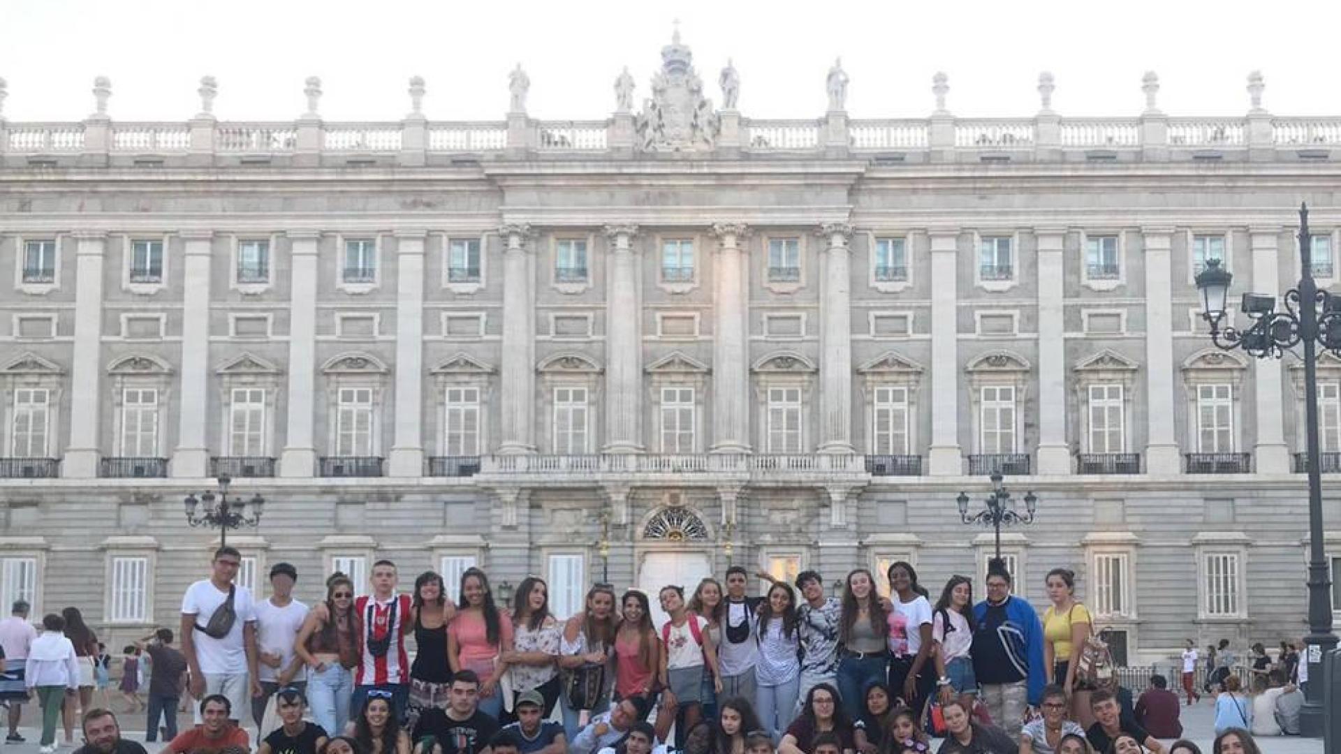 Catorce jóvenes de Pamplona participan en la IV Cumbre Juvenil Antirrumores 