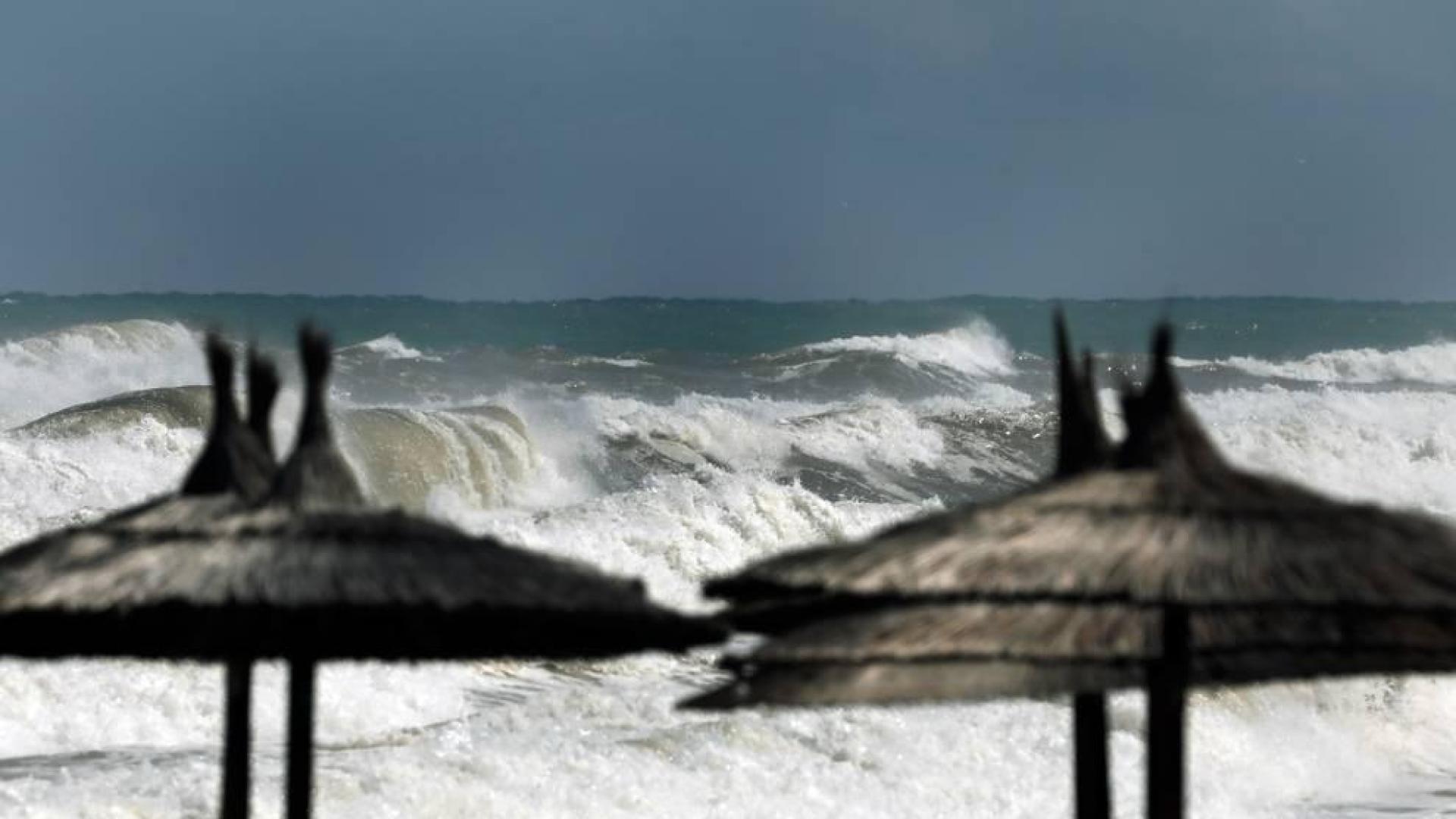 La gota fría se recrudece en el sureste, con puertos y escuelas cerrados