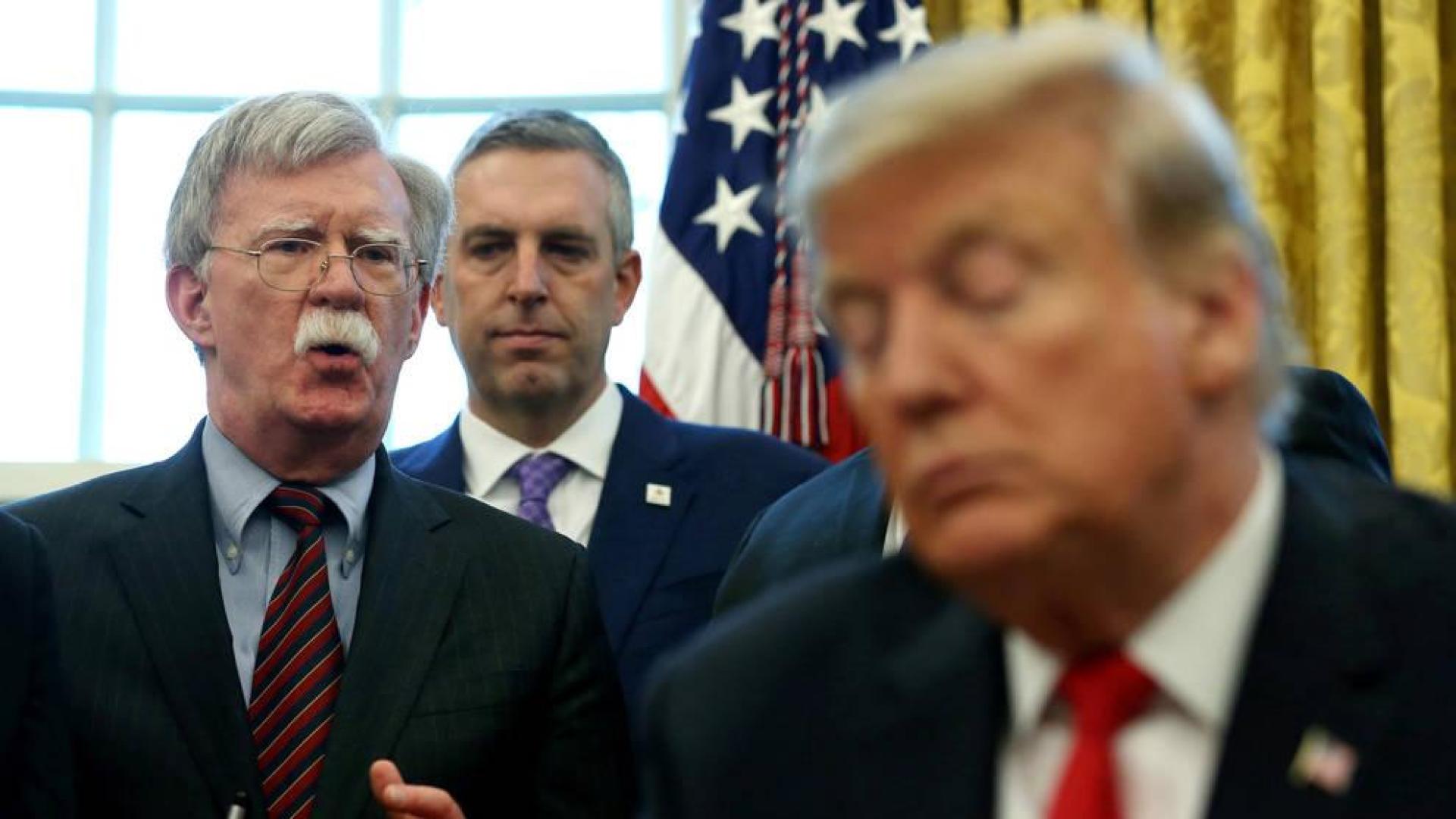 Trump destituye a John Bolton tras meses de desacuerdos
