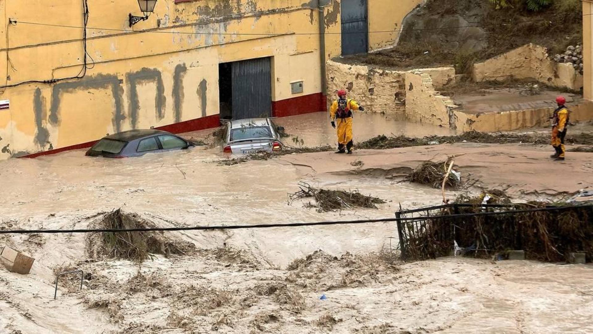 La gota fría azota el sureste peninsular y causa 2 muertos y numerosos daños