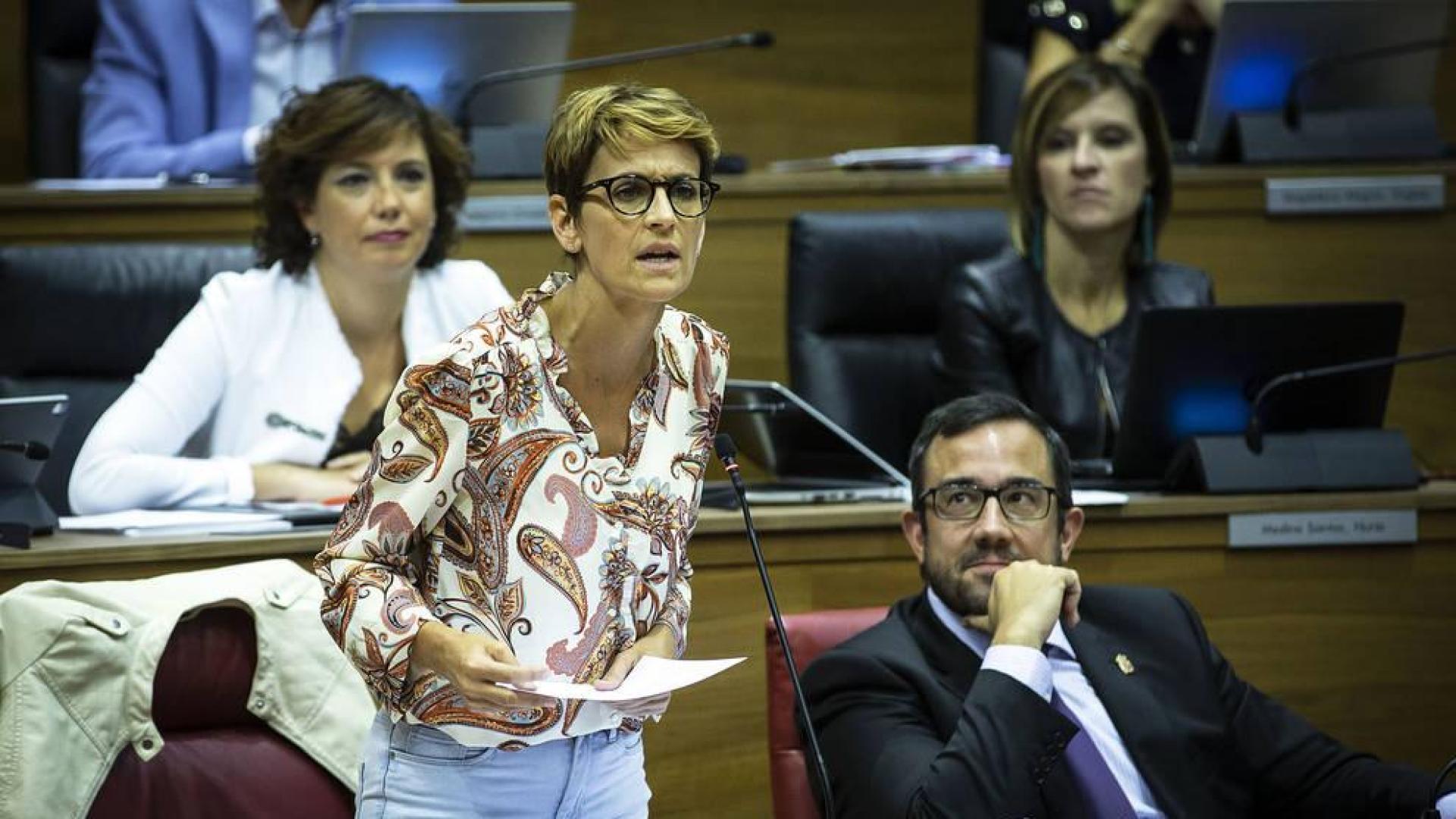 Duros enfrentamientos de PSN y Na+ en el primer pleno de la legislatura