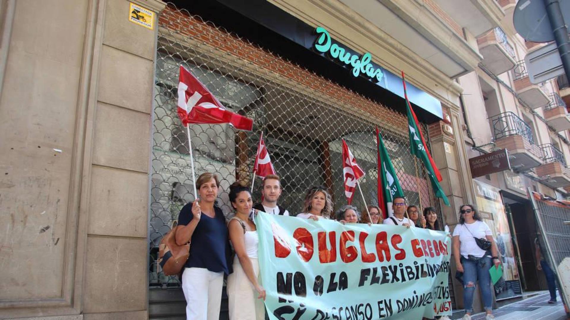 La huelga en Douglas cerró seis tiendas en Navarra