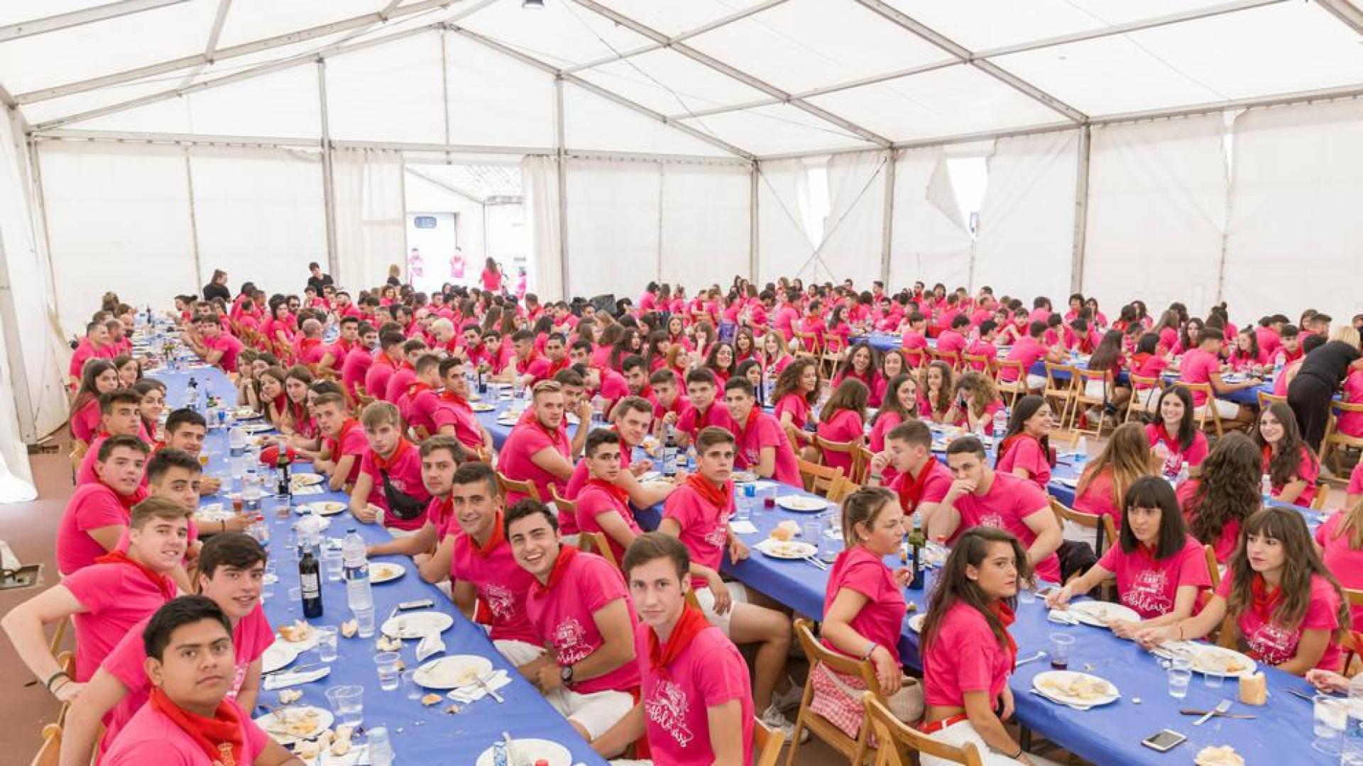 El rosa magenta se pone de moda en Ablitas