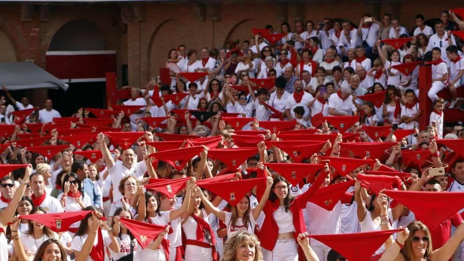 Todas las fotos del cohete de fiestas de Villafranca.