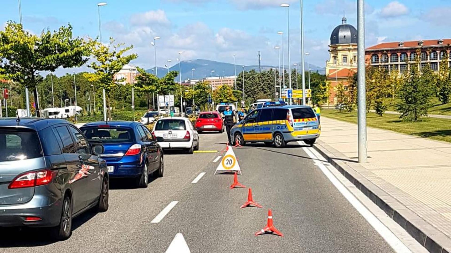 Control de la Policía Municipal de Pamplona a la altura de Oblatas.