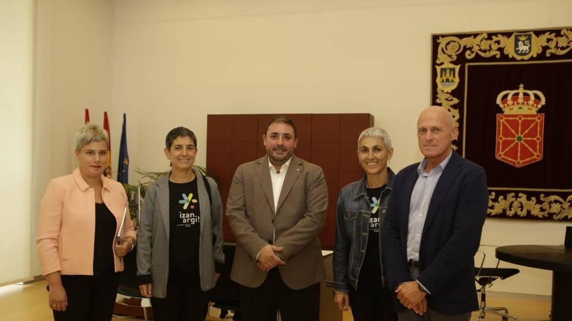 El presidente del Parlamento se reúne con los organizadores del Nafarroa Oinez 2019