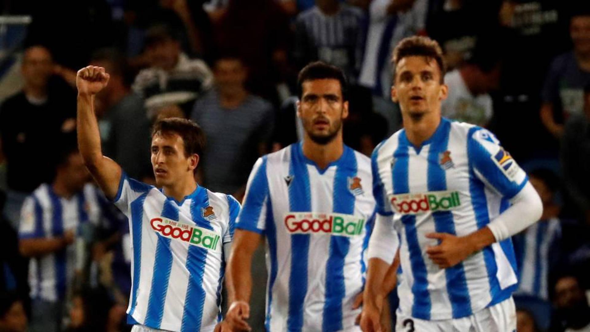 La Real, segunda tras superar con brillo a un Alavés que sigue sin gol