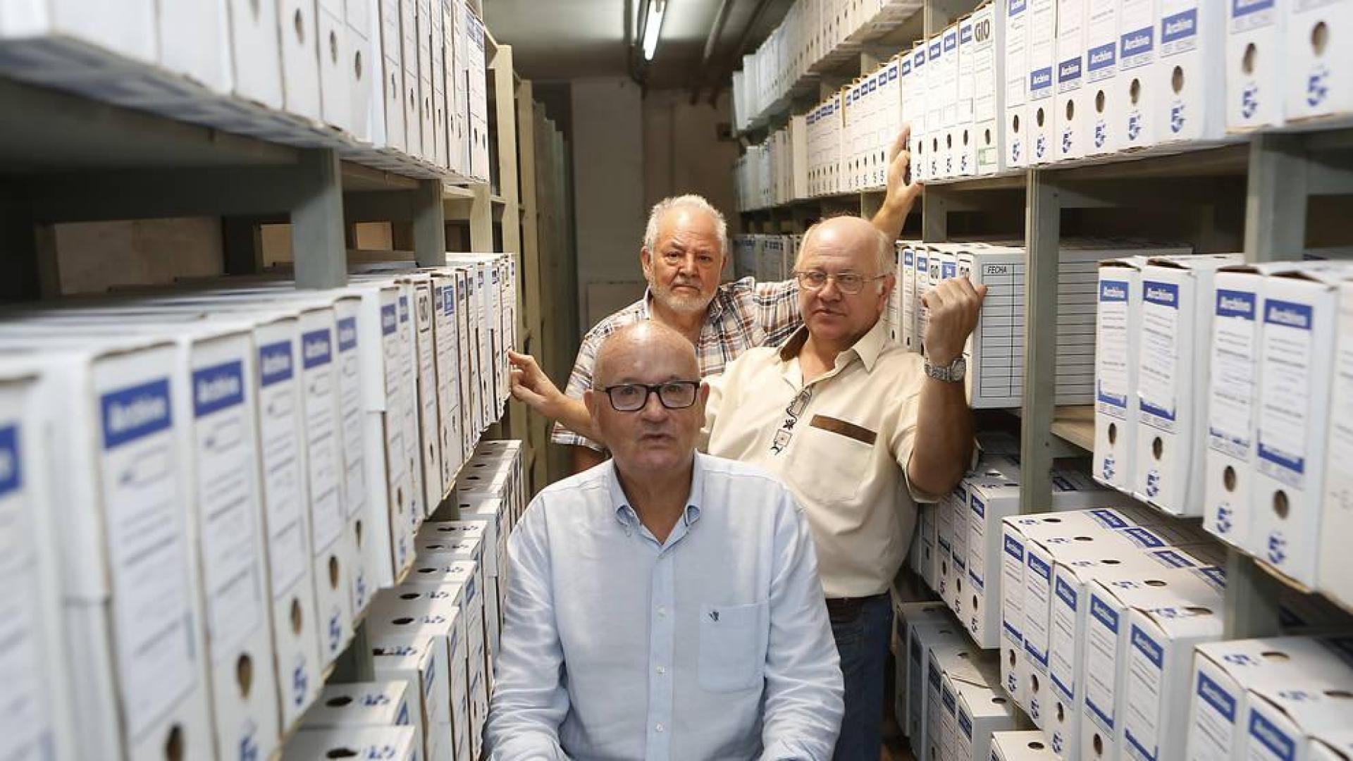 En el archivo del instituto, Guillermo Herrero Maté, Fausto Bayo Fernández y Javier Montero Armiño.